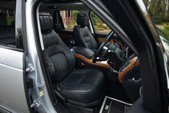 Land Rover Range Rover 4.4 SD V8 Autobiography Auto 4WD Euro 6 (s/s) 5dr