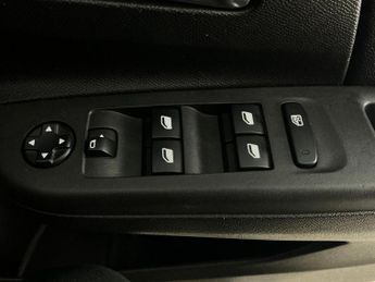 Vauxhall Corsa Electric 50kWh SRi Premium Auto 5dr