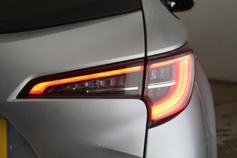 Toyota Corolla 1.8 VVT-h Icon Touring Sports CVT Euro 6 (s/s) 5dr