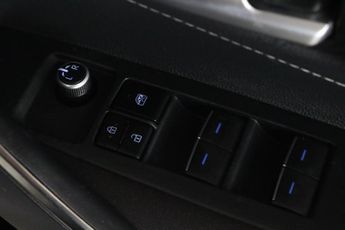 Toyota Corolla 1.8 VVT-h Icon Touring Sports CVT Euro 6 (s/s) 5dr