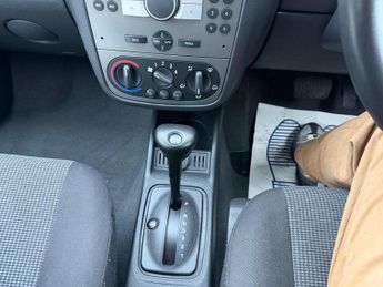 Vauxhall Corsa 1.4i 16v Design 5dr (a/c)