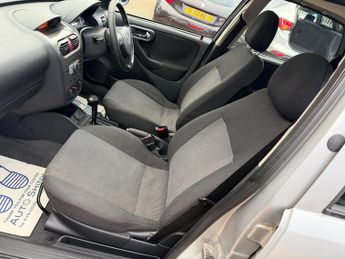 Vauxhall Corsa 1.4i 16v Design 5dr (a/c)