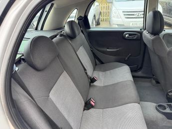 Vauxhall Corsa 1.4i 16v Design 5dr (a/c)