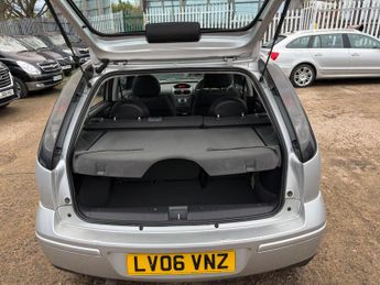 Vauxhall Corsa 1.4i 16v Design 5dr (a/c)