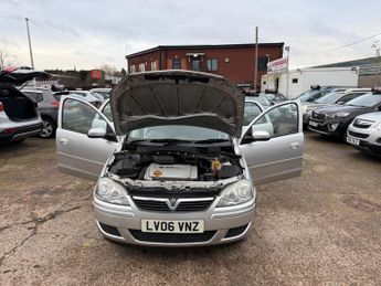 Vauxhall Corsa 1.4i 16v Design 5dr (a/c)
