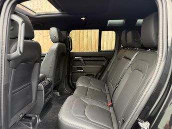 Land Rover Defender 110 3.0 D250 MHEV X-Dynamic SE Auto 4WD Euro 6 (s/s) 5dr