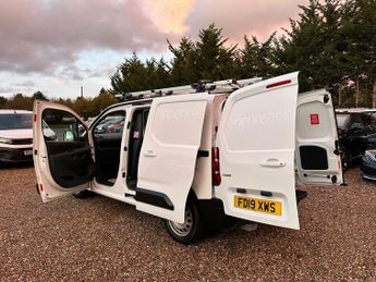 Vauxhall Combo 1.5 Turbo D 2300 Edition Auto L1 H1 Euro 6 (s/s) 4dr