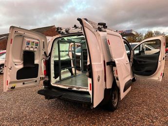 Vauxhall Combo 1.5 Turbo D 2300 Edition Auto L1 H1 Euro 6 (s/s) 4dr