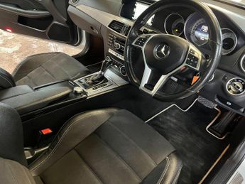 Mercedes-Benz C Class 2.1 C220 CDI AMG Sport Edition G-Tronic+ Euro 5 (s/s) 2dr