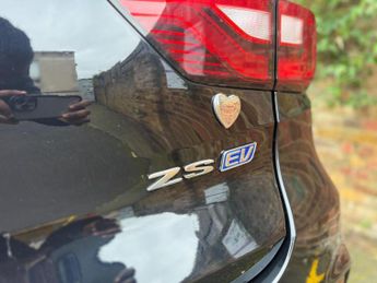 MG MG ZS 44.5kWh Exclusive Auto 5dr