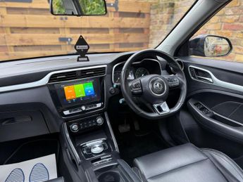 MG MG ZS 44.5kWh Exclusive Auto 5dr