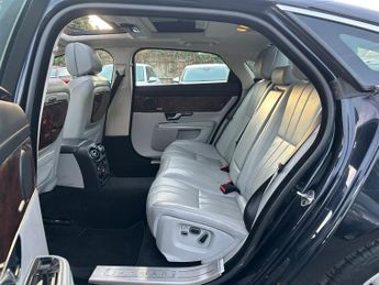 Jaguar XJ 3.0d V6 Premium Luxury Auto Euro 5 4dr (LWB)