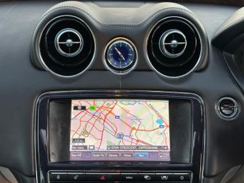 Jaguar XJ 3.0d V6 Premium Luxury Auto Euro 5 4dr (LWB)