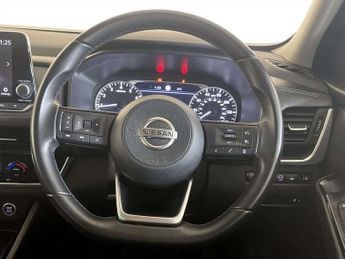 Nissan Qashqai 1.3 DIG-T MHEV Acenta Premium Euro 6 (s/s) 5dr