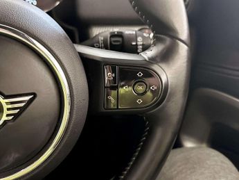 MINI Countryman 1.5 10kWh Cooper SE Exclusive Auto ALL4 Euro 6 (s/s) 5dr