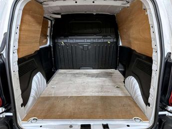 Peugeot Partner M 136 Auto L1H1 SWB 50Kwh Battery