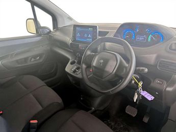 Peugeot Partner M 136 Auto L1H1 SWB 50Kwh Battery