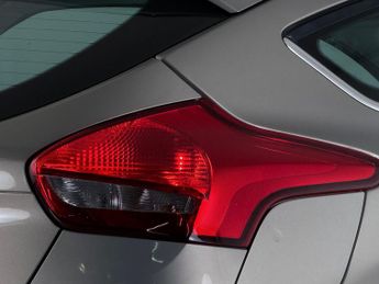 Ford Focus 1.6 Titanium Powershift Euro 6 5dr