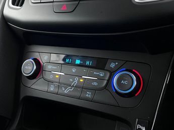 Ford Focus 1.6 Titanium Powershift Euro 6 5dr