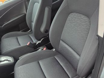 Hyundai ix20 1.6 Active Auto Euro 5 5dr