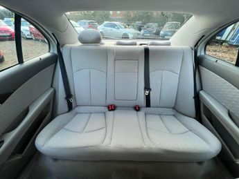 Mercedes-Benz E Class 1.8 E200 Kompressor Classic 4dr