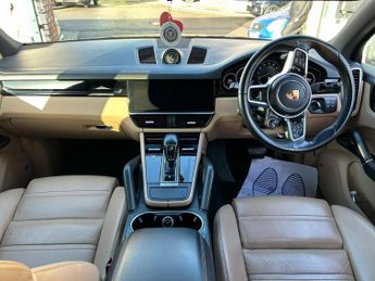 Porsche Cayenne 3.0 V6 E-Hybrid 17.9kWh TiptronicS 4WD Euro 6 (s/s) 5dr (3.6kW C