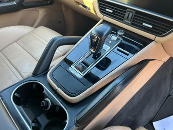 Porsche Cayenne 3.0 V6 E-Hybrid 17.9kWh TiptronicS 4WD Euro 6 (s/s) 5dr (3.6kW C