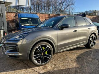 Porsche Cayenne 3.0 V6 E-Hybrid 17.9kWh TiptronicS 4WD Euro 6 (s/s) 5dr (3.6kW C