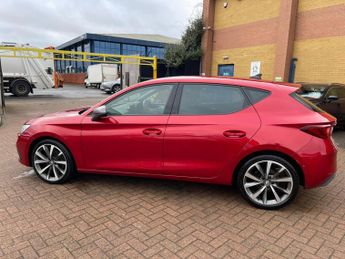 SEAT Leon 1.5 eTSI MHEV FR First Edition Hatchback 5dr Petrol Hybrid DSG E