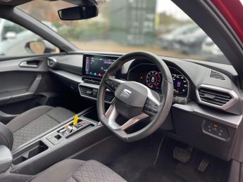 SEAT Leon 1.5 eTSI MHEV SE Dynamic Hatchback 5dr Petrol Hybrid DSG Euro 6 