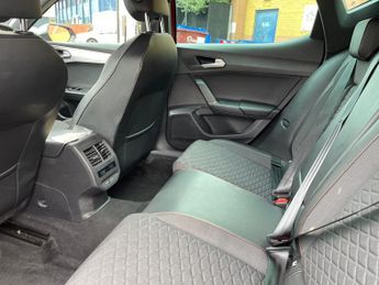 SEAT Leon 1.5 eTSI MHEV FR First Edition Hatchback 5dr Petrol Hybrid DSG E