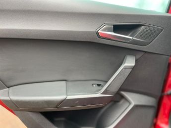 SEAT Leon 1.5 eTSI MHEV SE Dynamic Hatchback 5dr Petrol Hybrid DSG Euro 6 