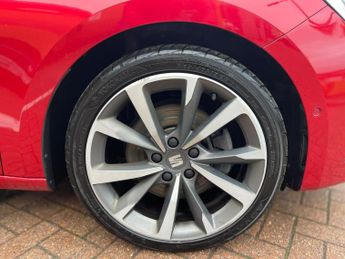 SEAT Leon 1.5 eTSI MHEV SE Dynamic Hatchback 5dr Petrol Hybrid DSG Euro 6 