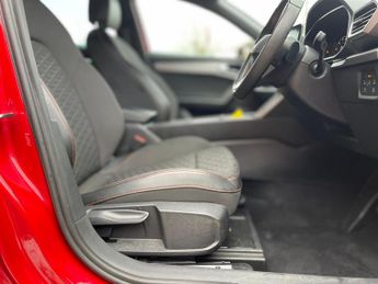 SEAT Leon 1.5 eTSI MHEV FR First Edition Hatchback 5dr Petrol Hybrid DSG E