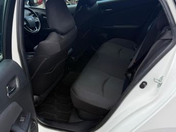 Toyota Prius 1.8 VVT-h Business Edition CVT Euro 6