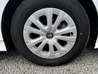 Toyota Prius 1.8 VVT-h Business Edition CVT Euro 6