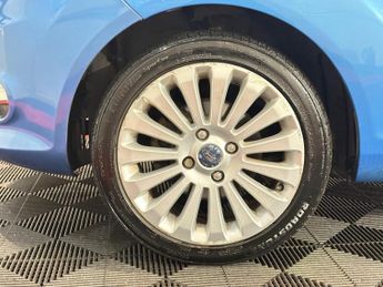 Ford Fiesta 1.4 Titanium 5dr