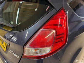 Ford Fiesta 1.0T EcoBoost Zetec Euro 5 (s/s) 3dr