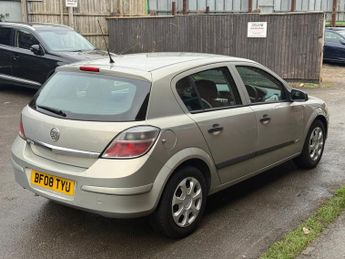 Vauxhall Astra 1.6i 16v Life 5dr