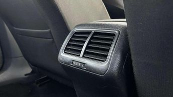 Volkswagen Golf 1.6 TDI BlueMotion Tech Match DSG Euro 5 (s/s) 5dr