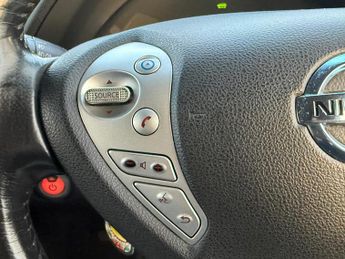 Nissan Leaf 24kWh Tekna Auto 5dr