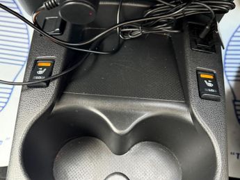 Nissan Leaf 24kWh Tekna Auto 5dr