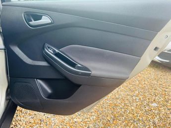 Ford Focus 1.5 TDCi Titanium Powershift Euro 6 (s/s) 5dr