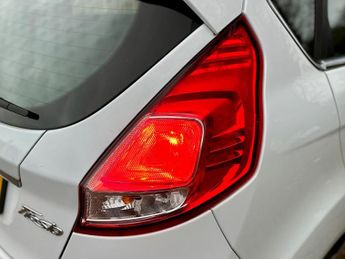Ford Fiesta 1.6 Zetec Powershift Euro 5 5dr