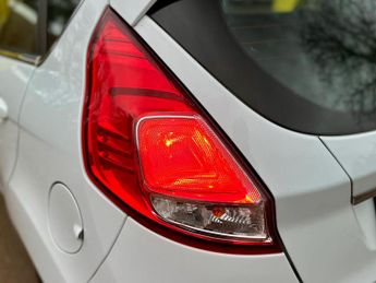 Ford Fiesta 1.6 Zetec Powershift Euro 5 5dr