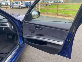 BMW 3 Series 2.0 320i M Sport Touring 5dr Petrol Steptronic Euro 4 (170 ps)