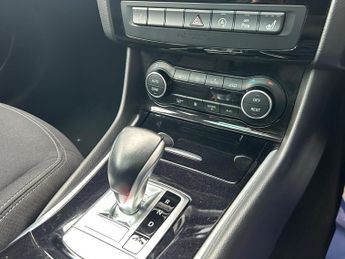 Infiniti QX30 2.2d Premium DCT AWD Euro 6 (s/s) 5dr