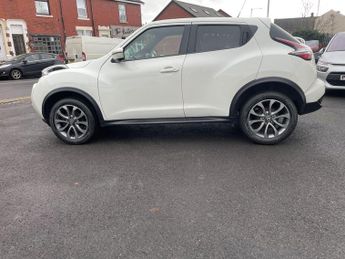 Nissan Juke 1.6 Tekna SUV 5dr Petrol XTRON Euro 6 (117 ps)
