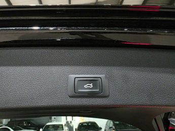 Audi Q2 1.5 TFSI CoD 35 S line S Tronic Euro 6 (s/s) 5dr