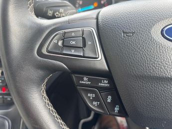 Ford Kuga 1.5T EcoBoost Vignale Auto AWD Euro 6 (s/s) 5dr